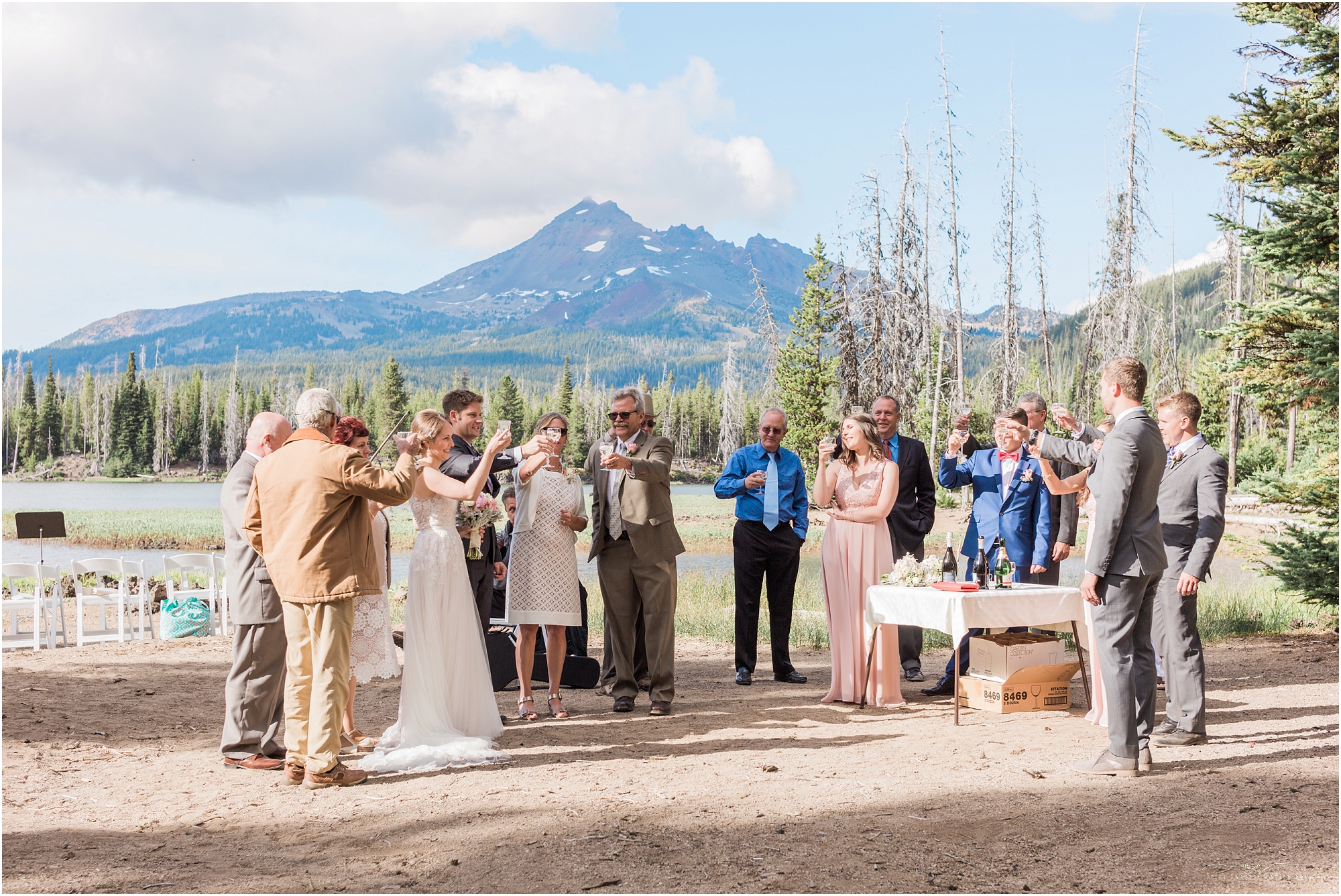 Sparks Lake is the perfect location for your intimate outdoor Oregon wedding. 