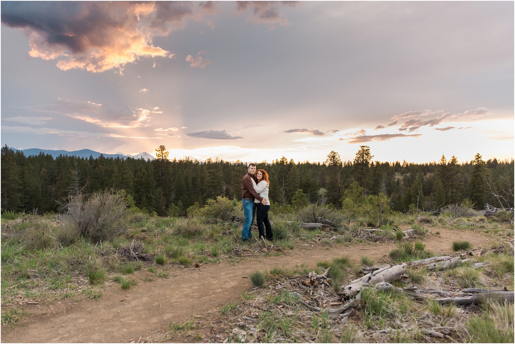 A gorgeous sunset at this classic Bend Oregon engagement session at Shevlin Park. 