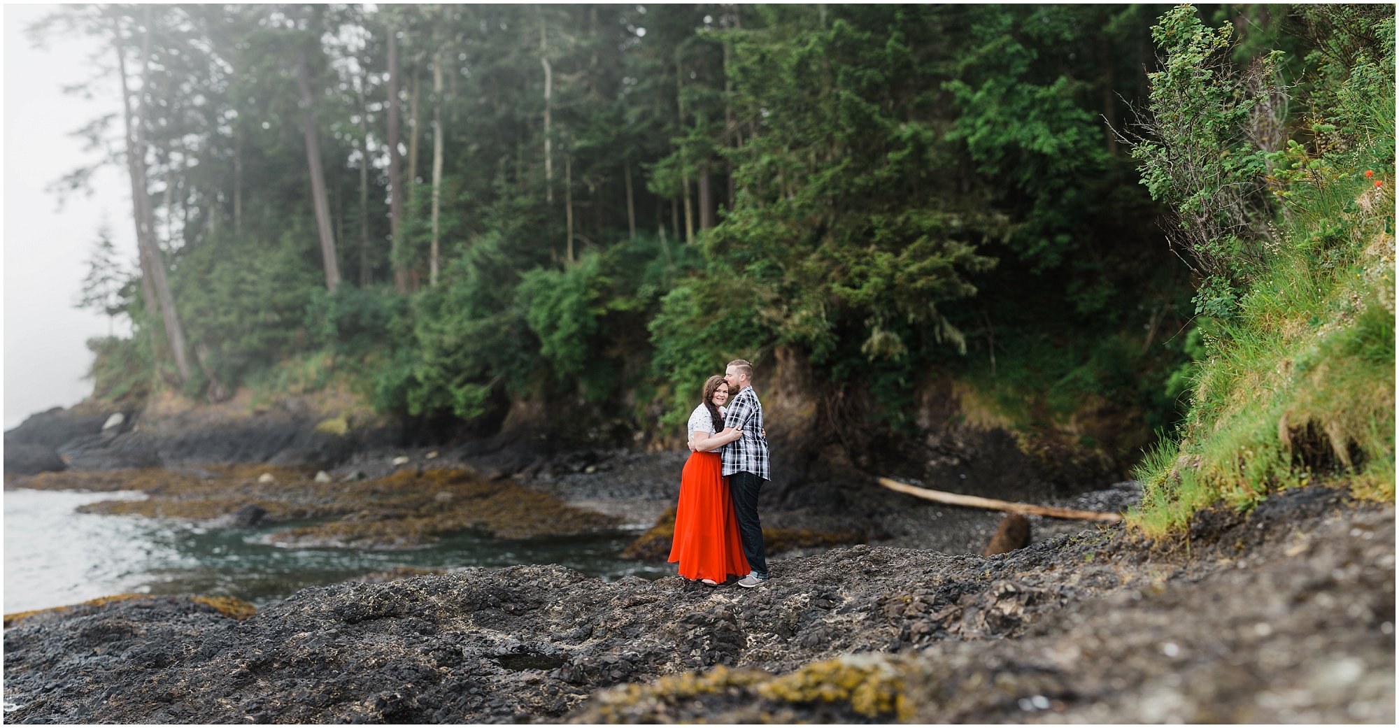 A remarkable Brenizer composite image from a gorgeous, foggy WA Coast adventure session at Salt Creek Recreation Area near Port Angeles, WA by Oregon elopement photographer Erica Swantek Photography. 
