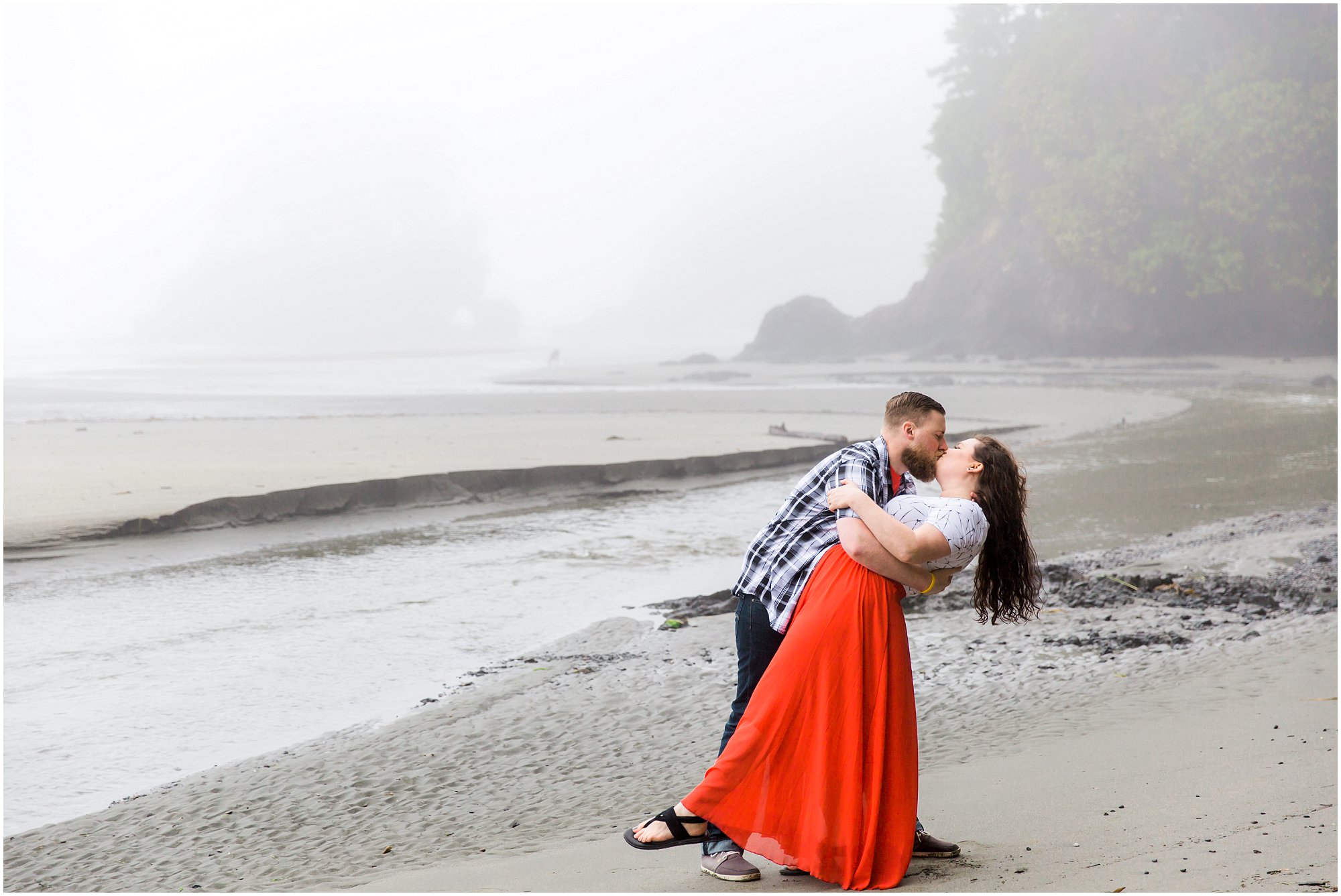 The classic dip of the bride at this beautiful coastal engagement photography session in WA. | Erica Swantek Photography