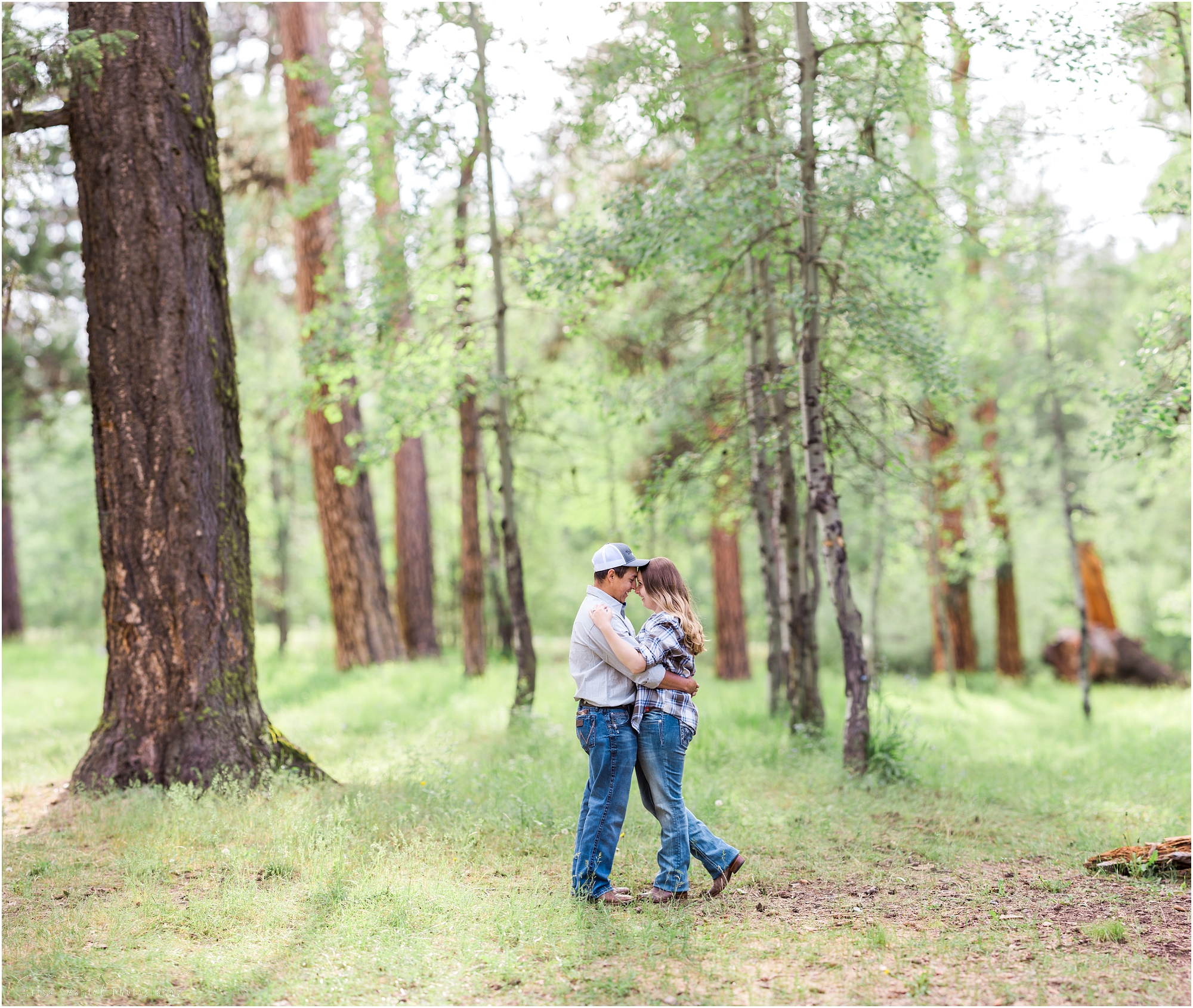 The cutest outdoorsy couple at their Oregon outdoor adventure engagement session by Bend OR wedding photographer Erica Swantek Photography. 