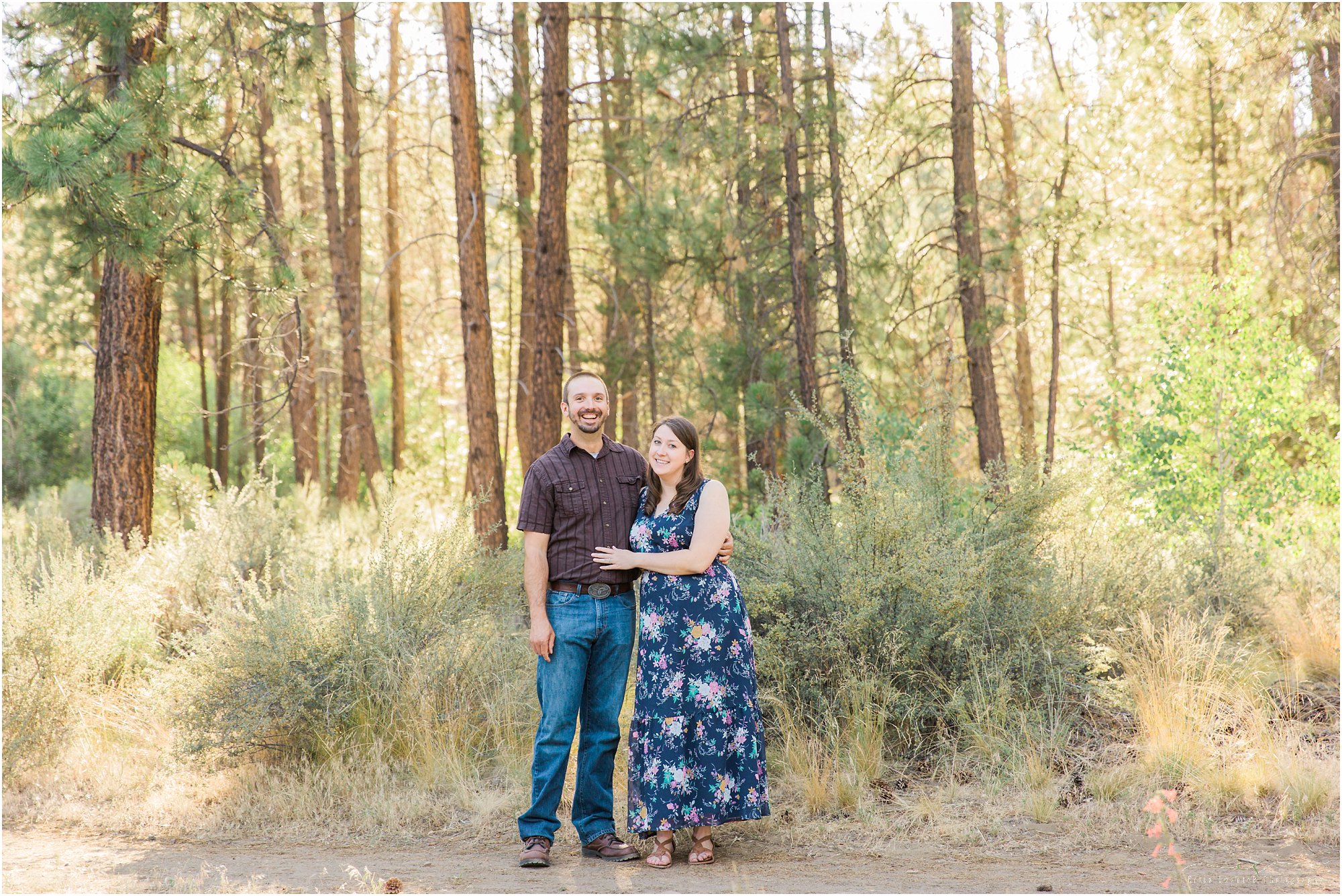 Gorgeous, warm light at this Cascade Mountain engagement photography session at Shevlin Park in Bend, OR. | Erica Swantek Photography