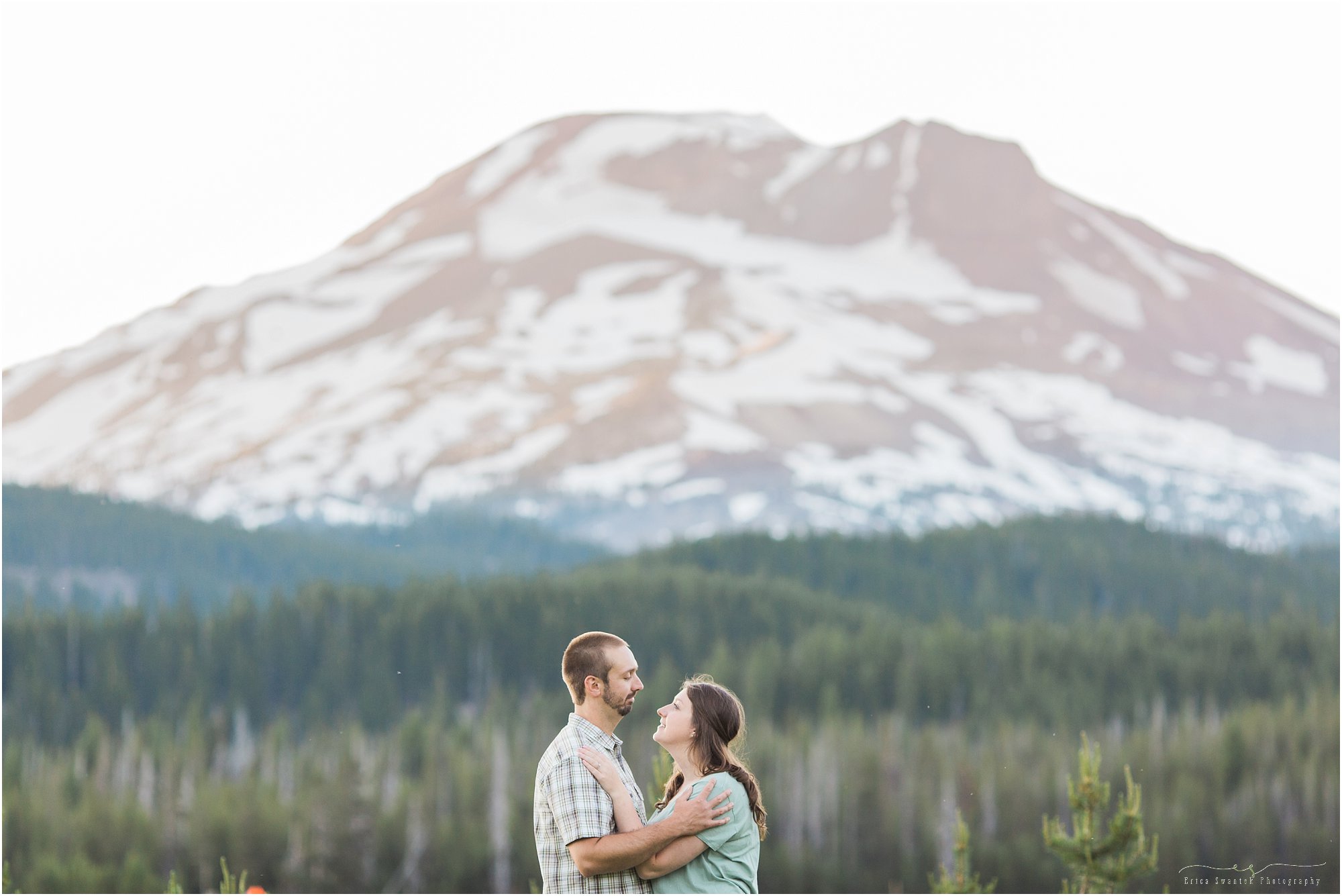 A gorgeous Cascade Mountain engagement photography session by Bend wedding photographer Erica Swantek Photography. 