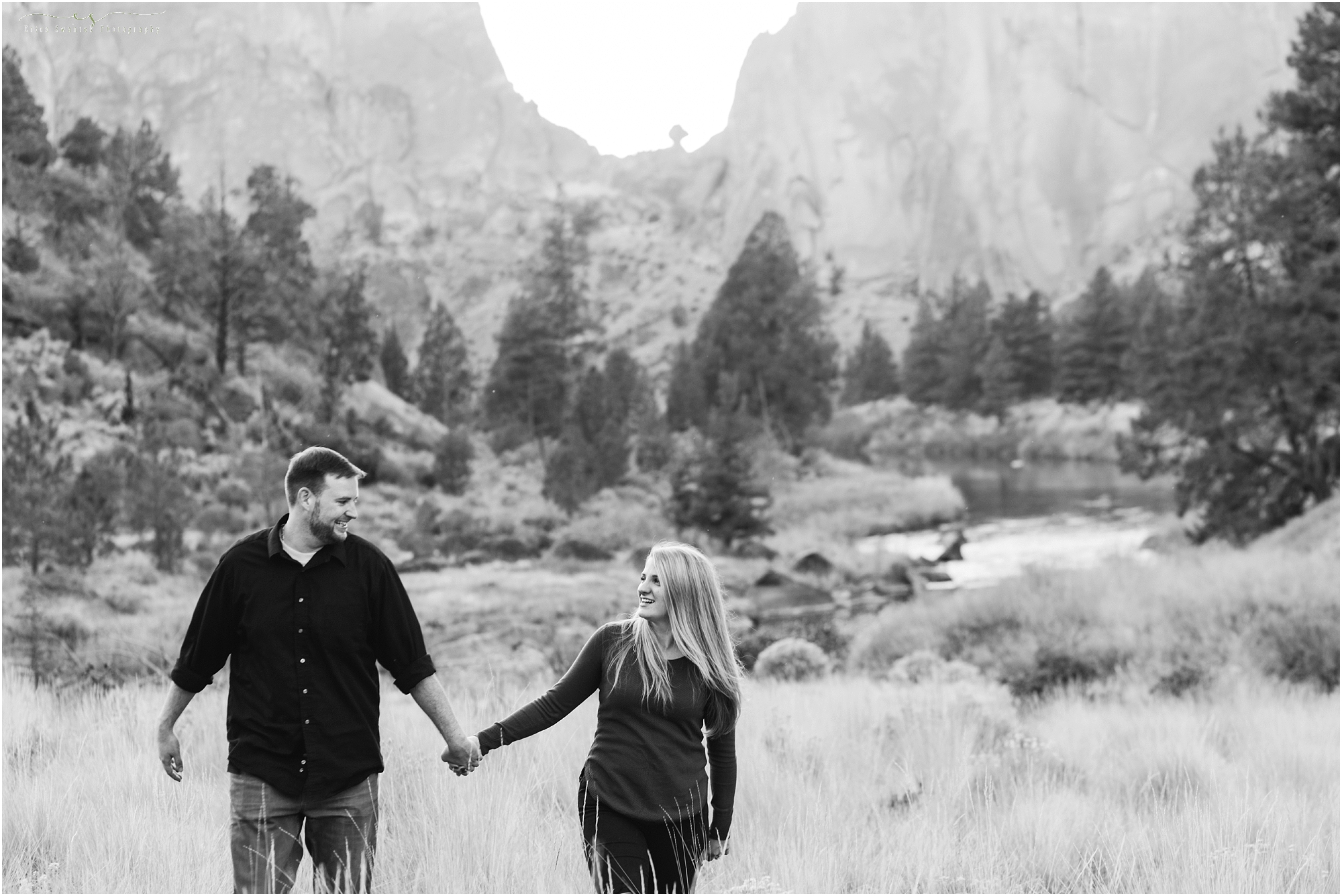 Unposed engagement photos at Smith Rock State Park in Oregon. | Erica Swantek Photography