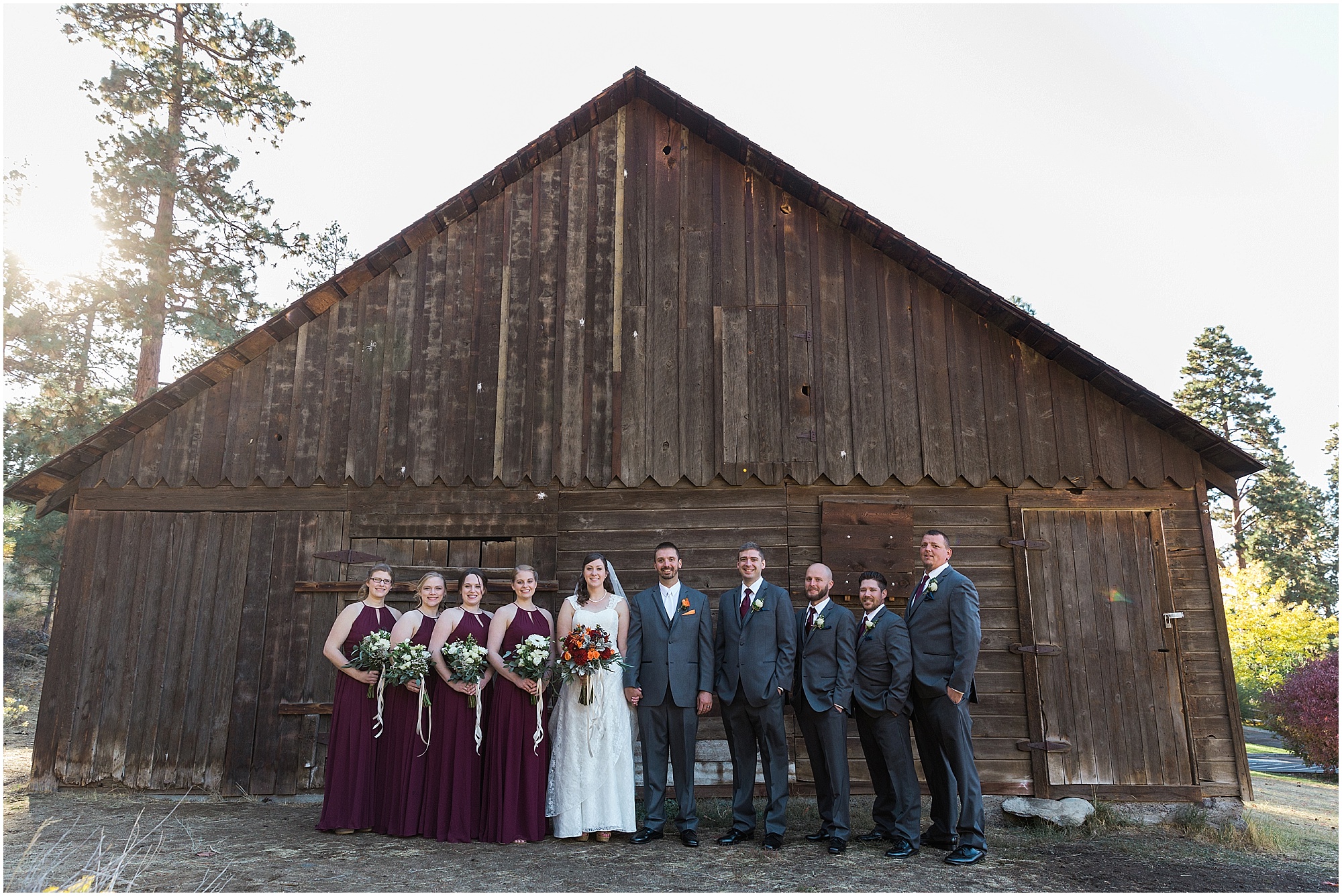Wedding party portraits at the rustic barn in Hollinshead Park in Bend, OR. | Erica Swantek Photography