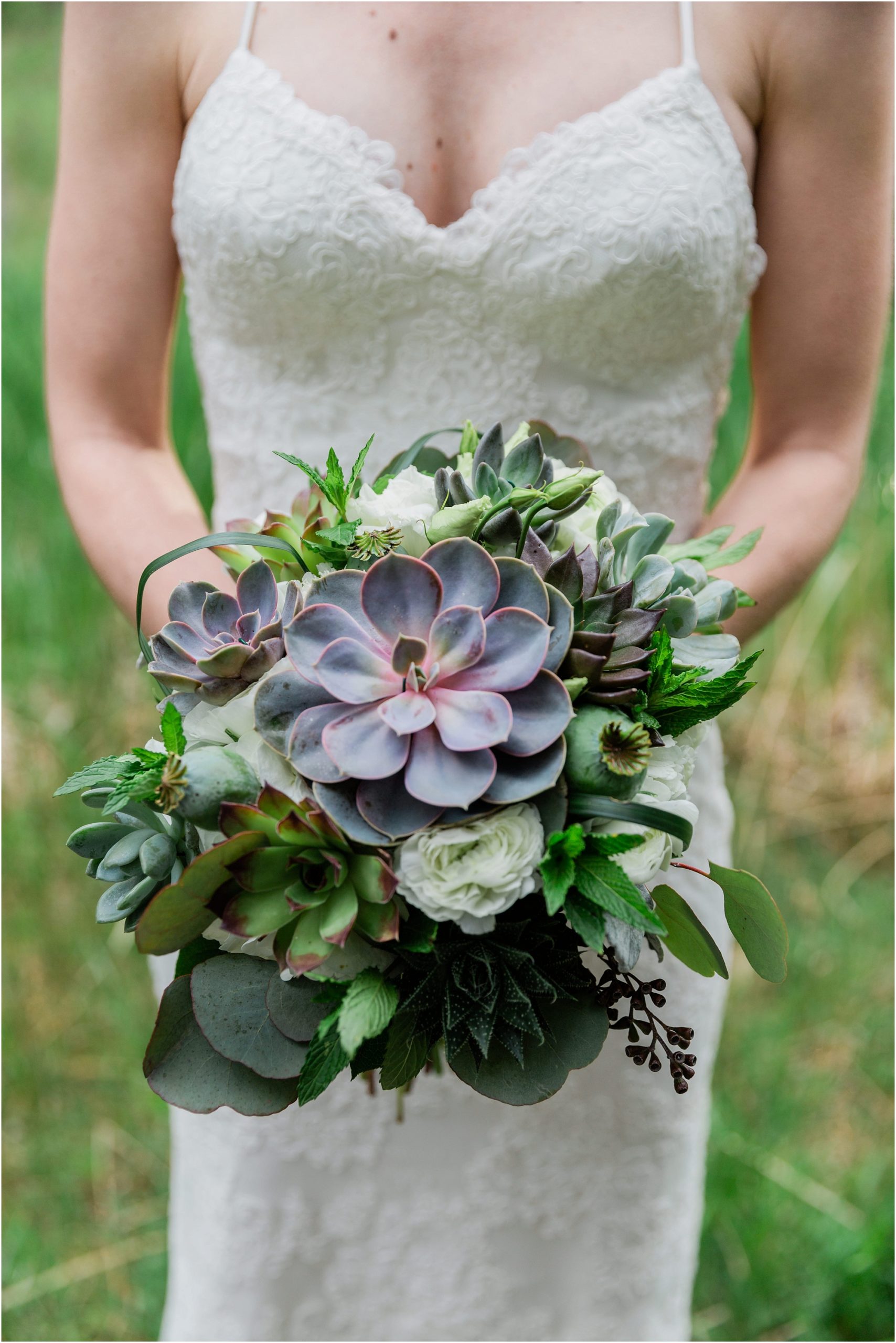 A gorgeous bouquet of succulents for this Bend, Oregon bride. | Erica Swantek Photography