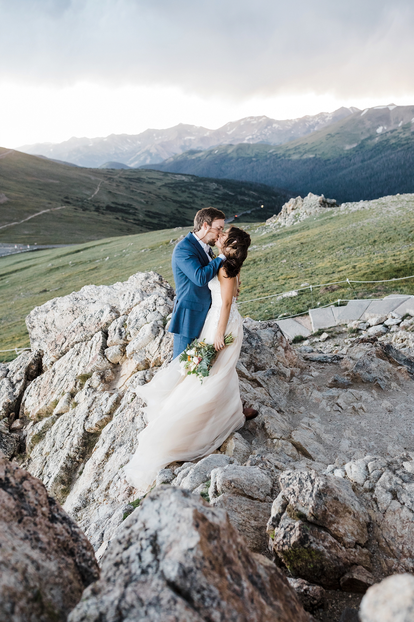 A Colorado couple elopes at Rocky Mountain National Park. | Erica Swantek Photography
