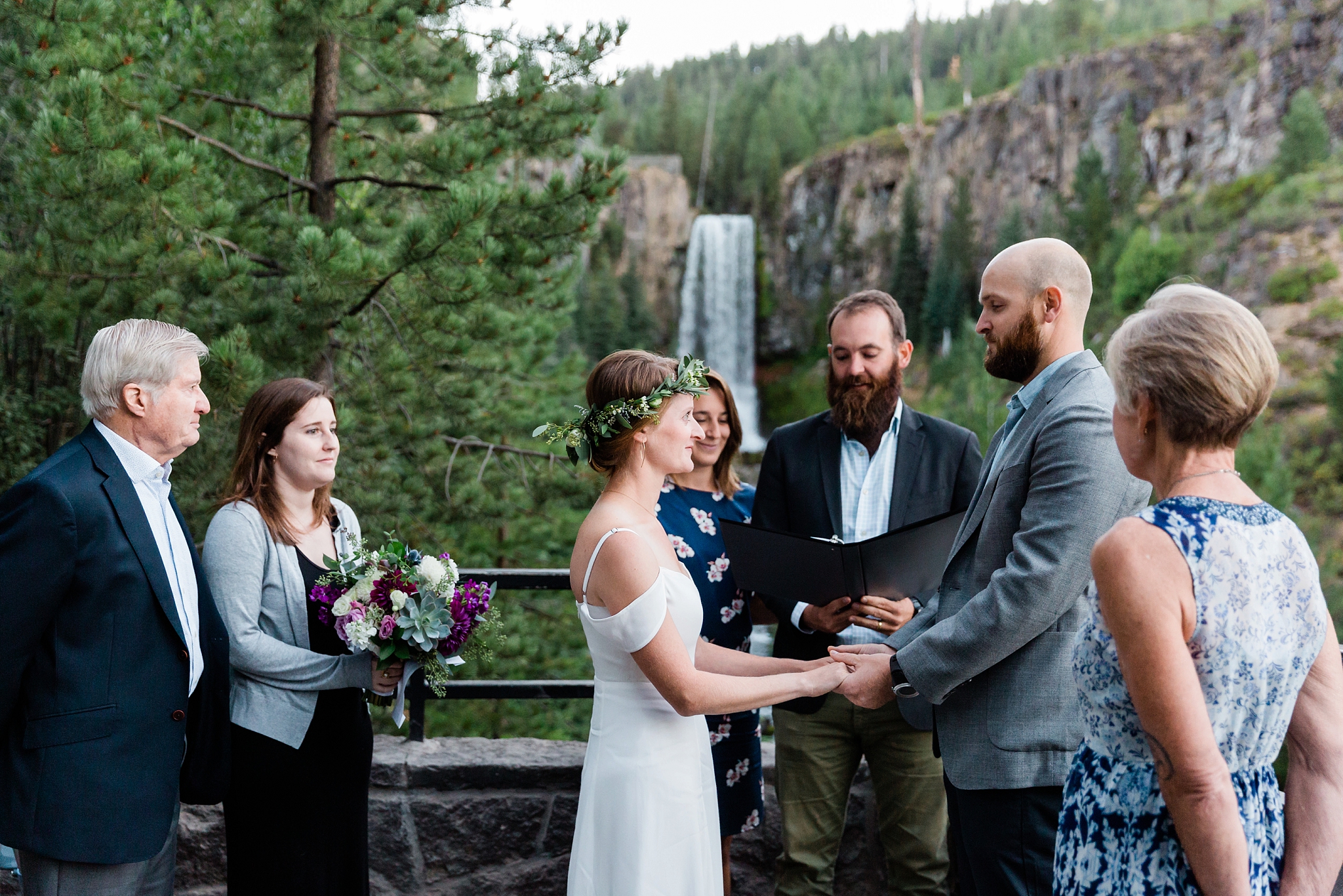 Oregon Tumalo Falls Intimate Wedding by Bend PNW elopement & wedding photographer. 