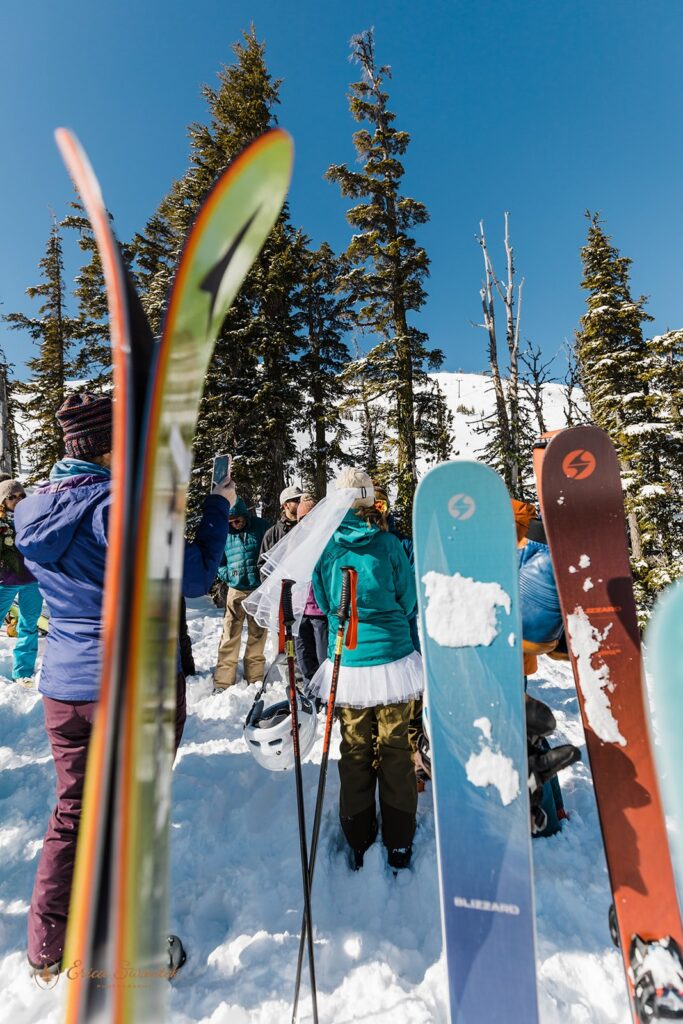 adventurous ski elopement ceremony at mt bachelor