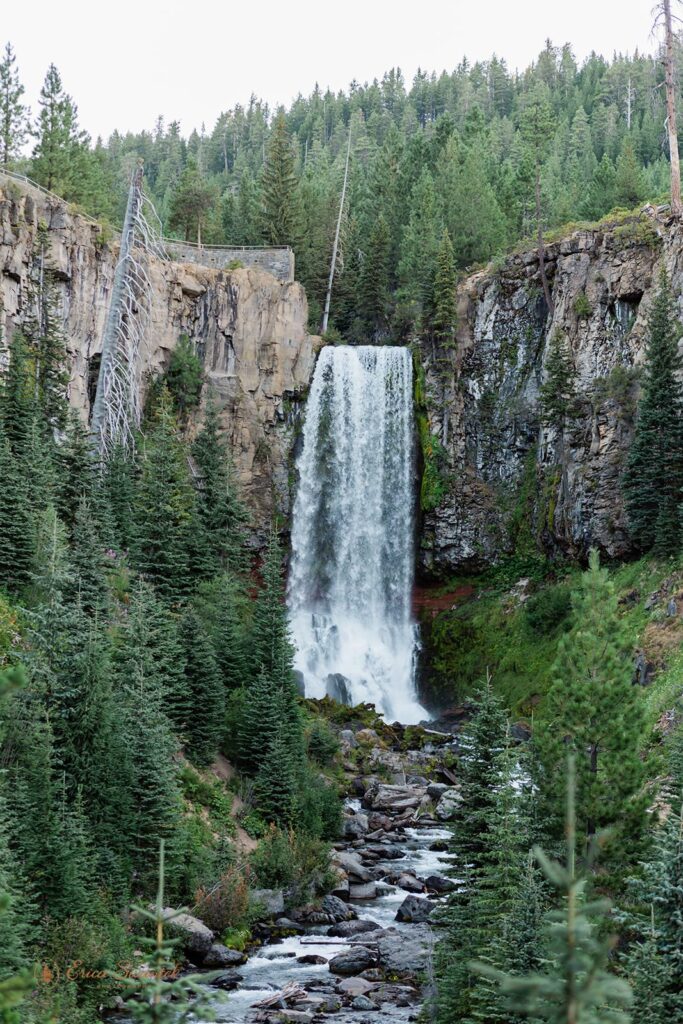 A large waterfall in Oregon.