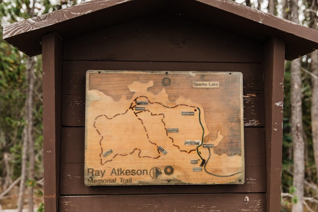 A hiking trail near Sparks Lake in Oregon.