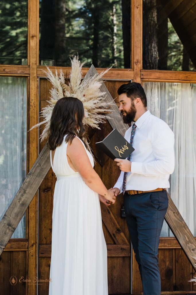 Rustic cabin vow ceremony in Washington State.
