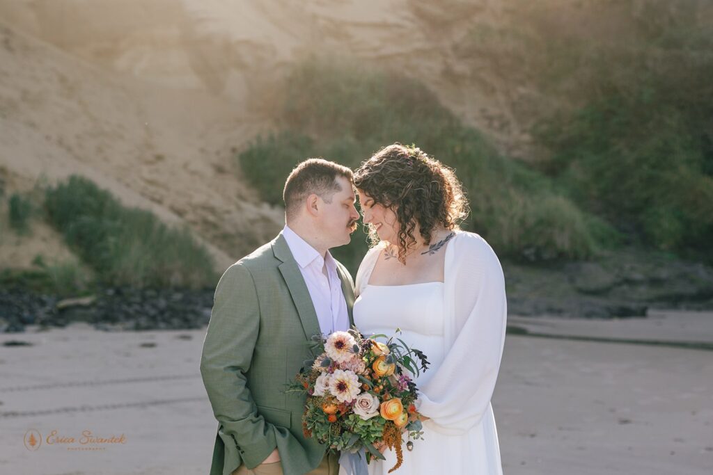 moody and whimsical oregon coast elopement at hobbit beach