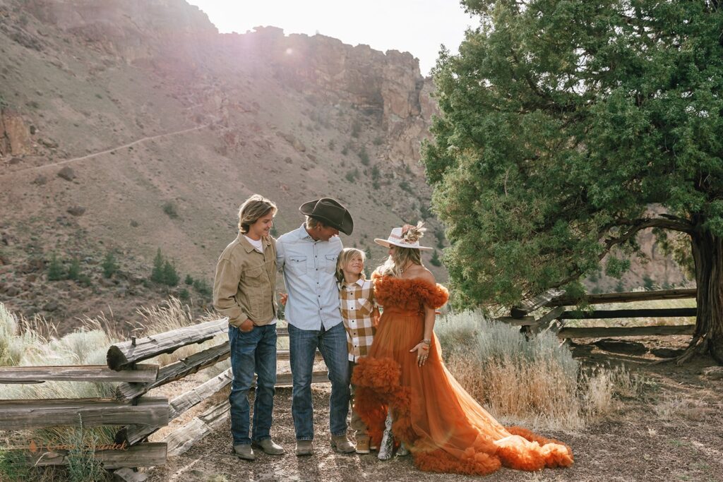A family session at Smith Rock State Park in Oregon near Bend. 