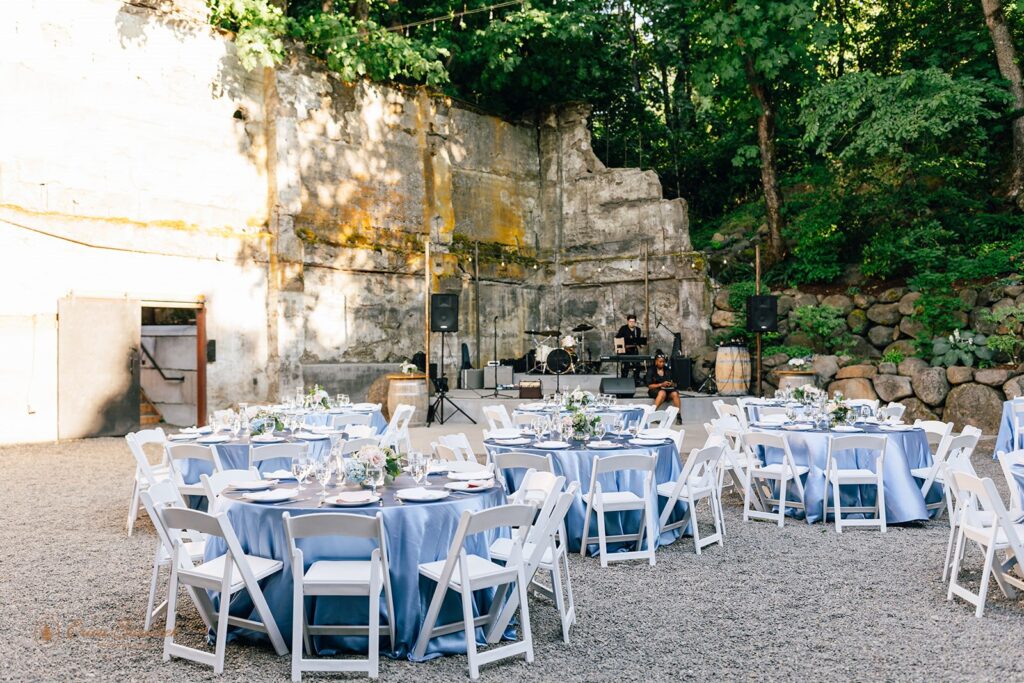 intimate wedding reception at the ruins at hood river 