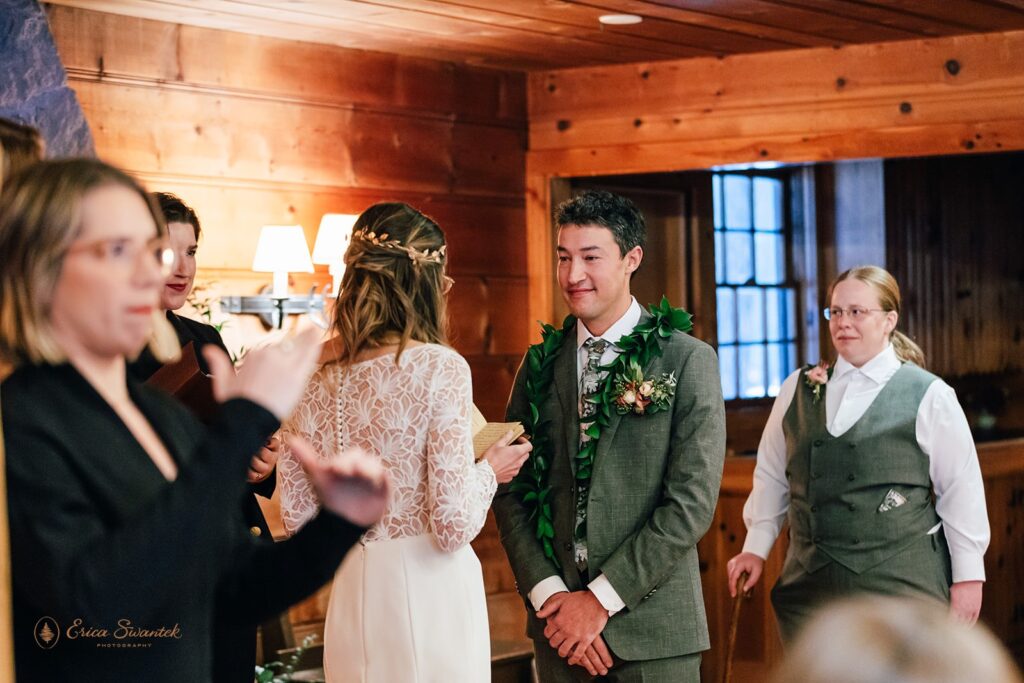 intimate cabin wedding ceremony at Lake Creek Lodge