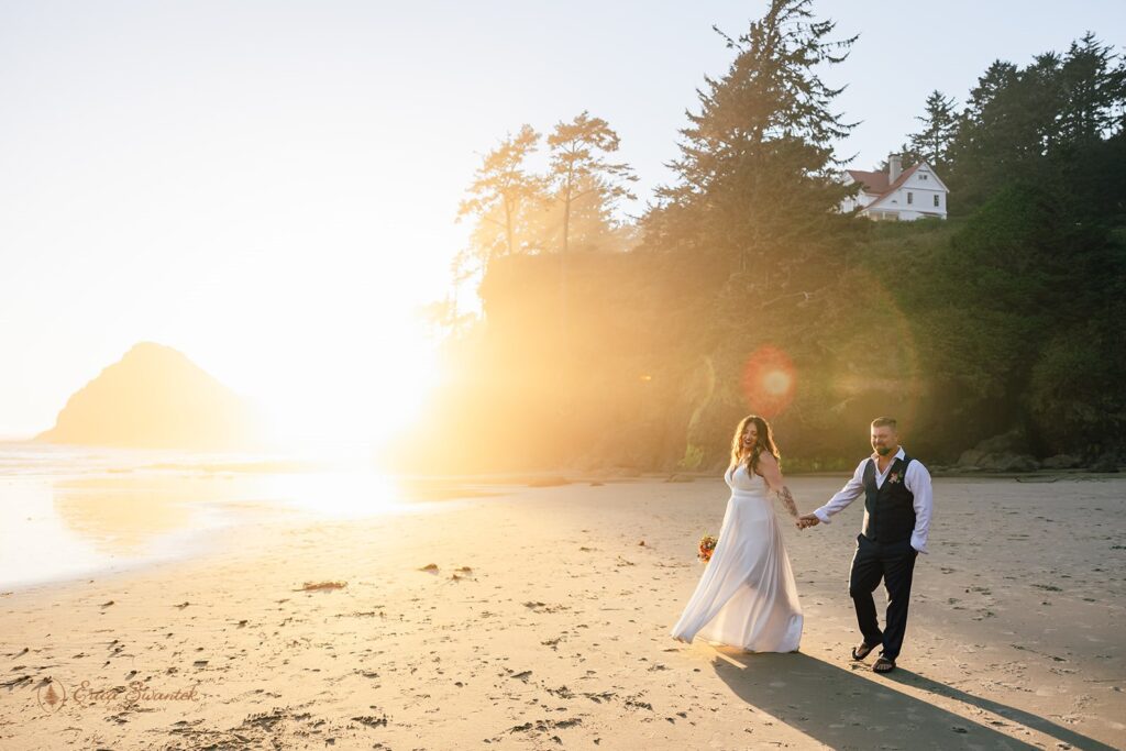 romantic oregon coast elopement