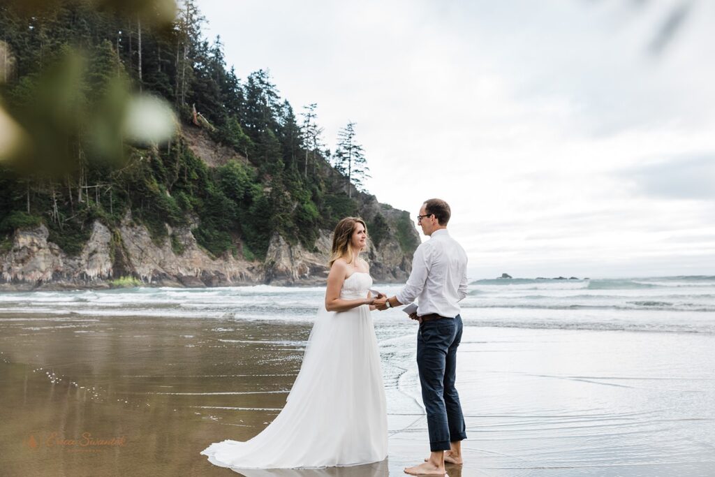 romantic and intimate elopement ceremony at the sea shore