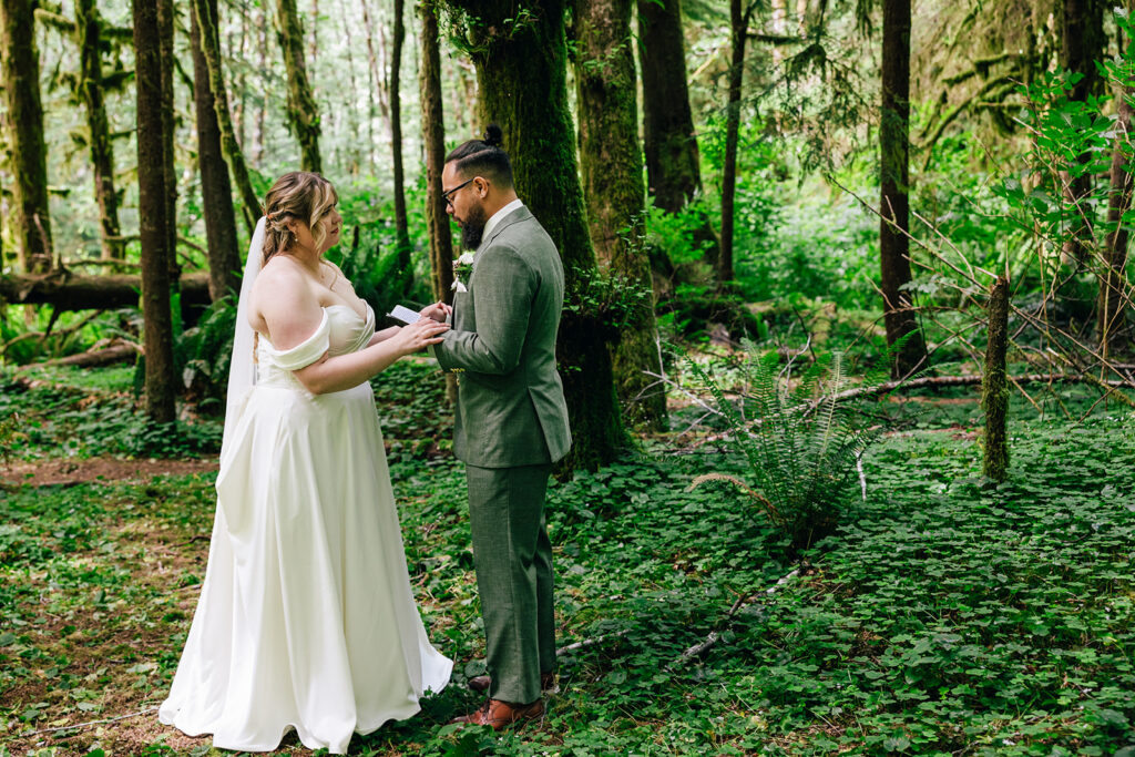 Private wedding vows in the forest in Oregon.