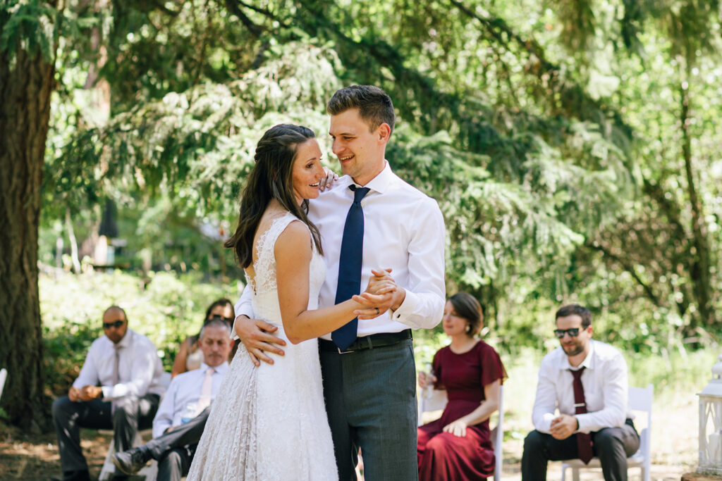 Washington cabin elopement near Mt. Rainier National Park. 