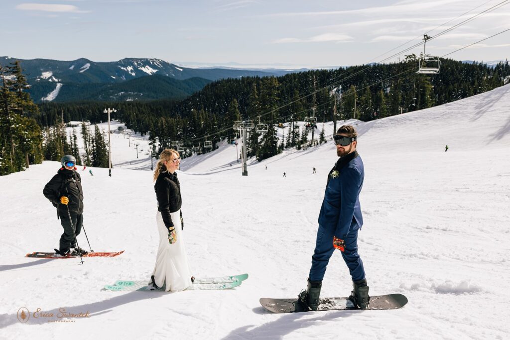 a snowy skiing elopement in Mt Hood oregon