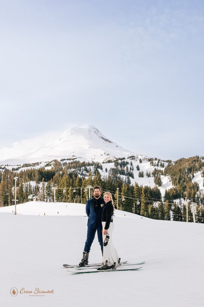 a snowy skiing elopement in Mt Hood oregon