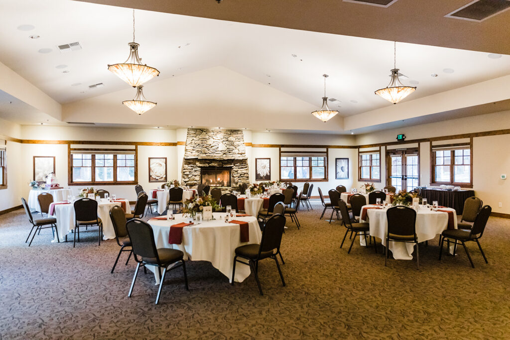 wedding ceremony set up at fivepine lodge wedding venue