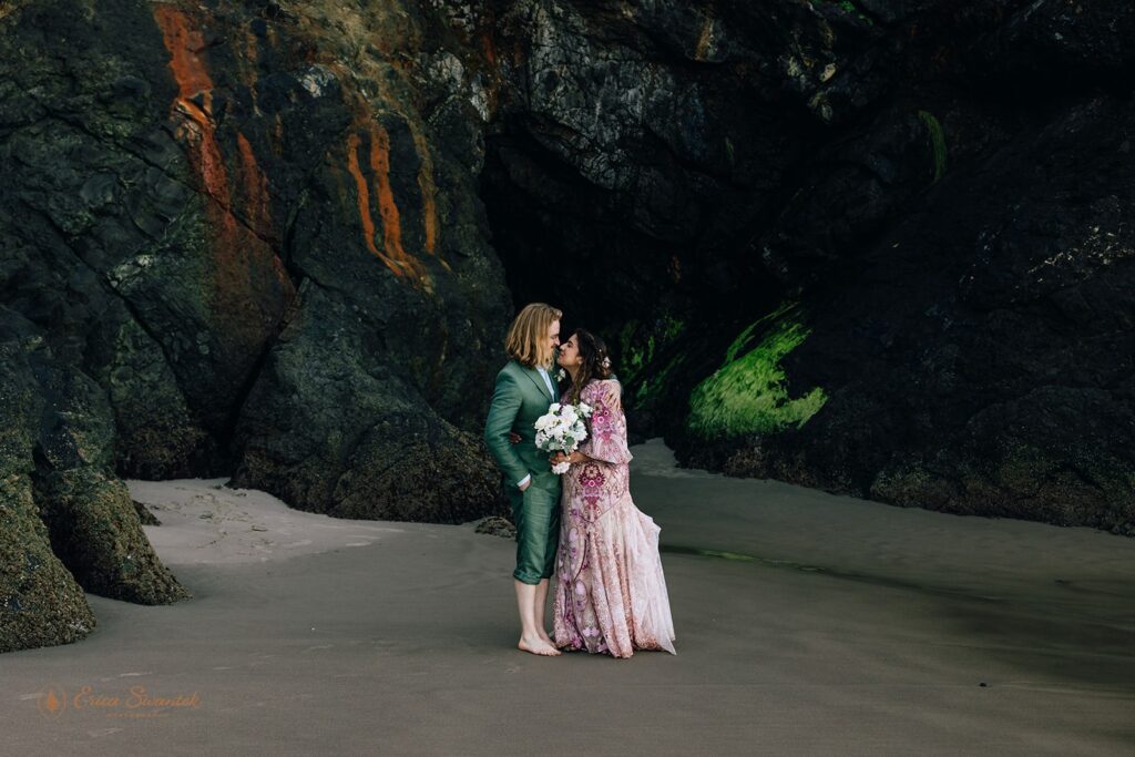 dreamy fall coastal elopement in neskowin, oregon