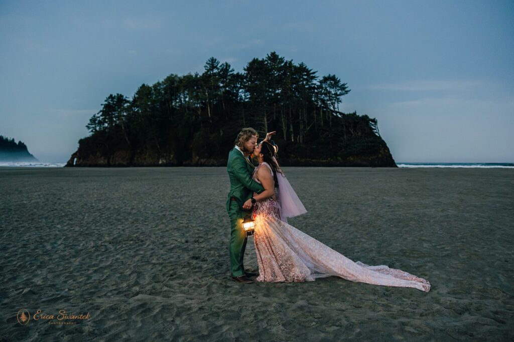 dreamy fall coastal elopement in neskowin, oregon