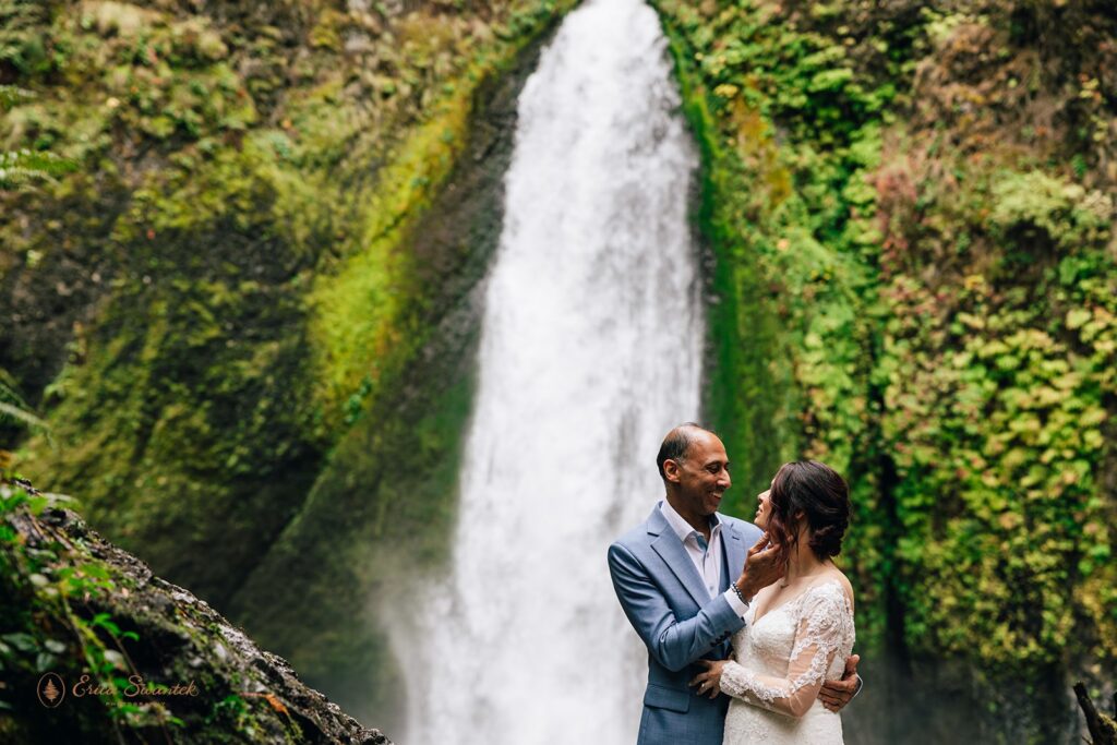 waterfall elopement in Oregon