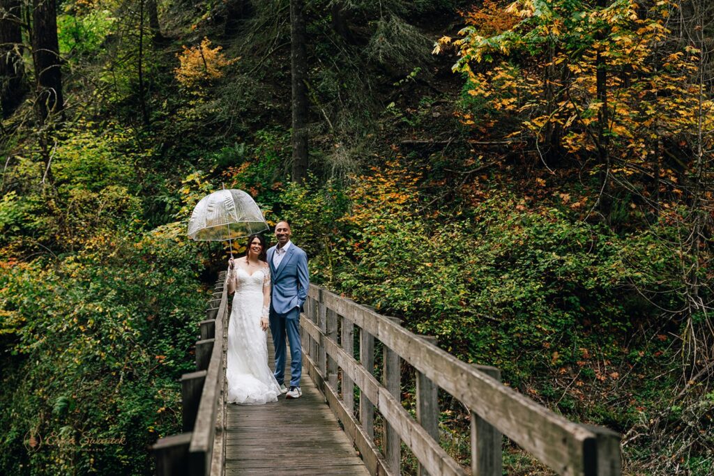 waterfall elopement in Oregon