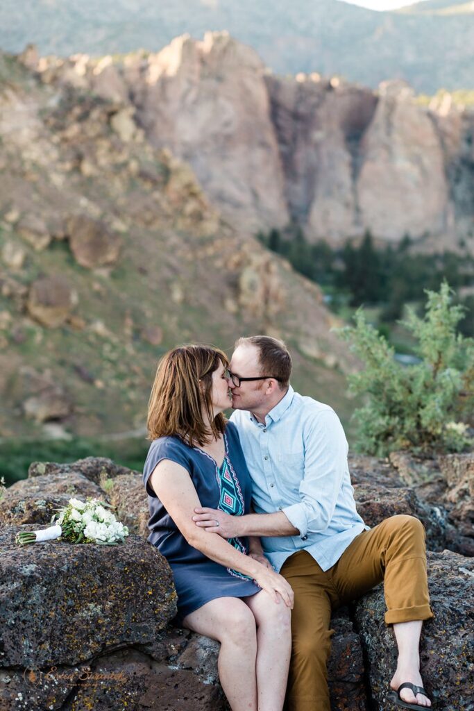 elopement couple kissing during their smith rock elopement day