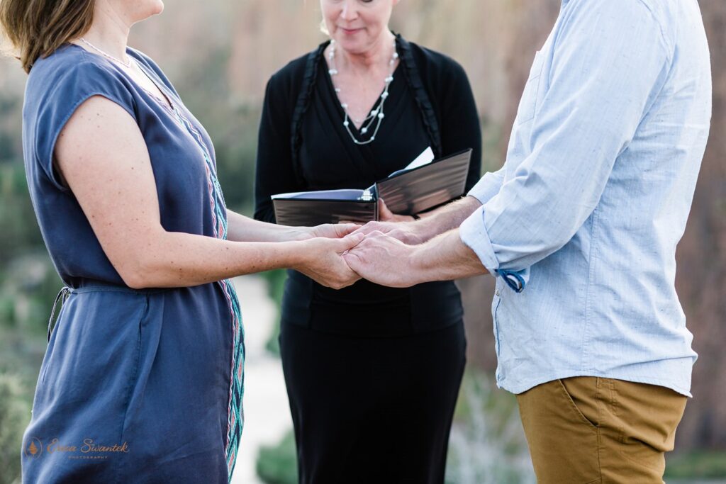 smith rock elopement ceremony