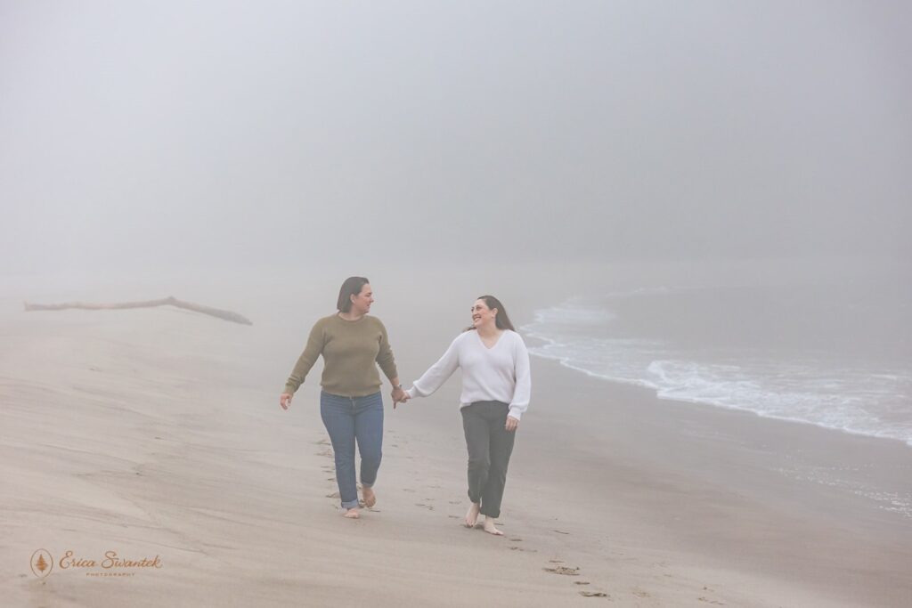 foggy, moody beach elopement couple vibes at a neskowin beach
