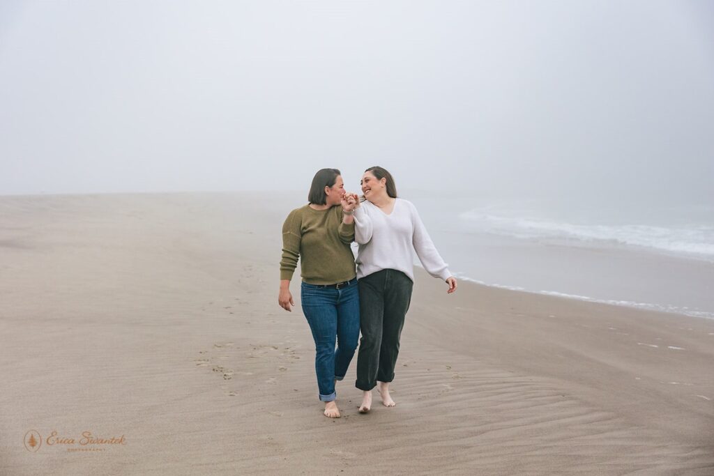 foggy, moody beach elopement couple vibes at a neskowin beach