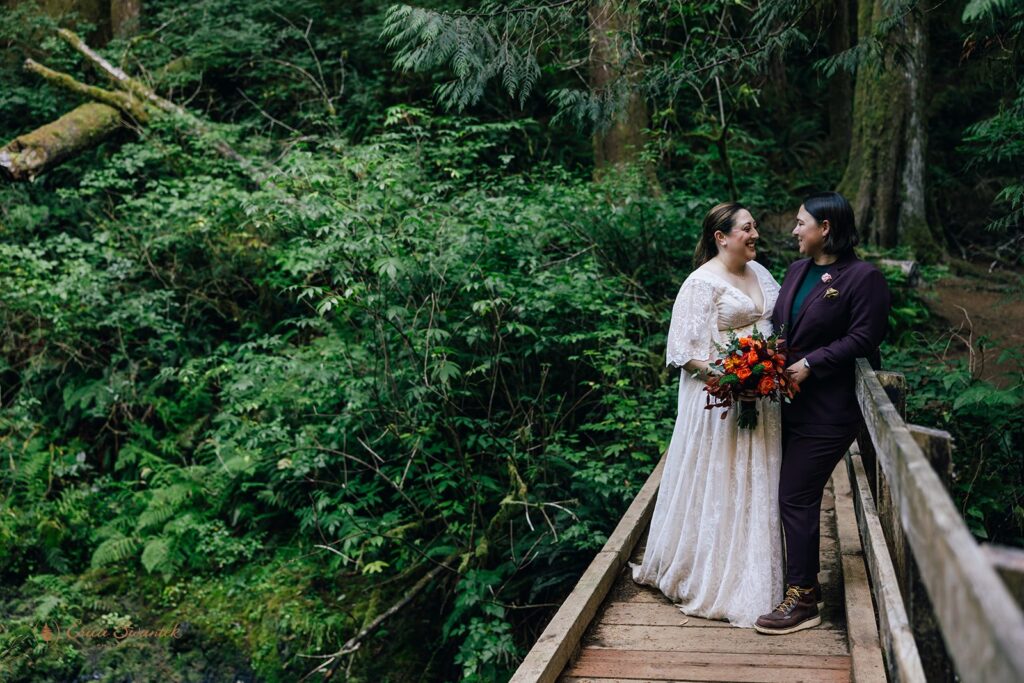 hiking elopement surrounded by lush forests along the drift creek falls trail