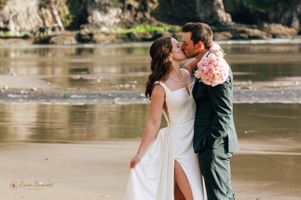 Short Sands Beach oregon elopement