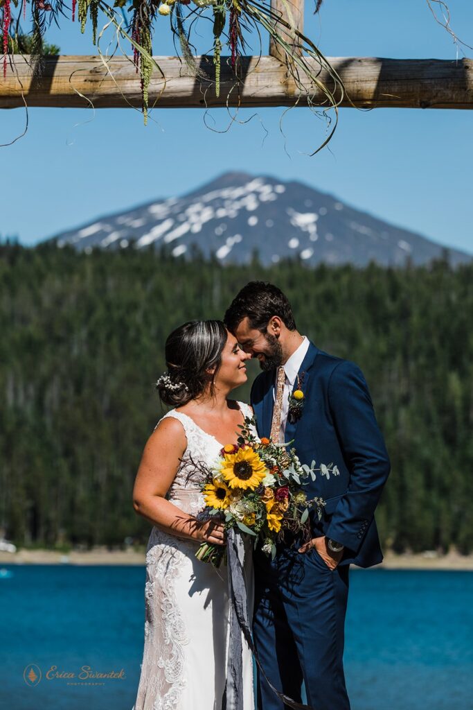 elopement couple posing at their cascade mountains elopement ceremony 