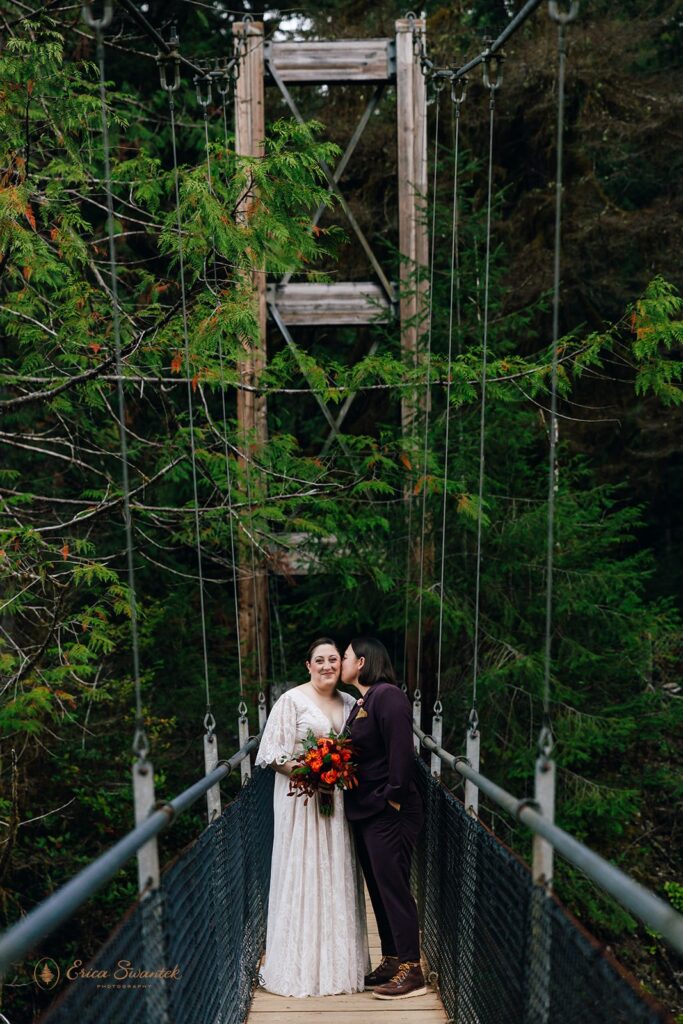 moody forest elopement at drift creek falls