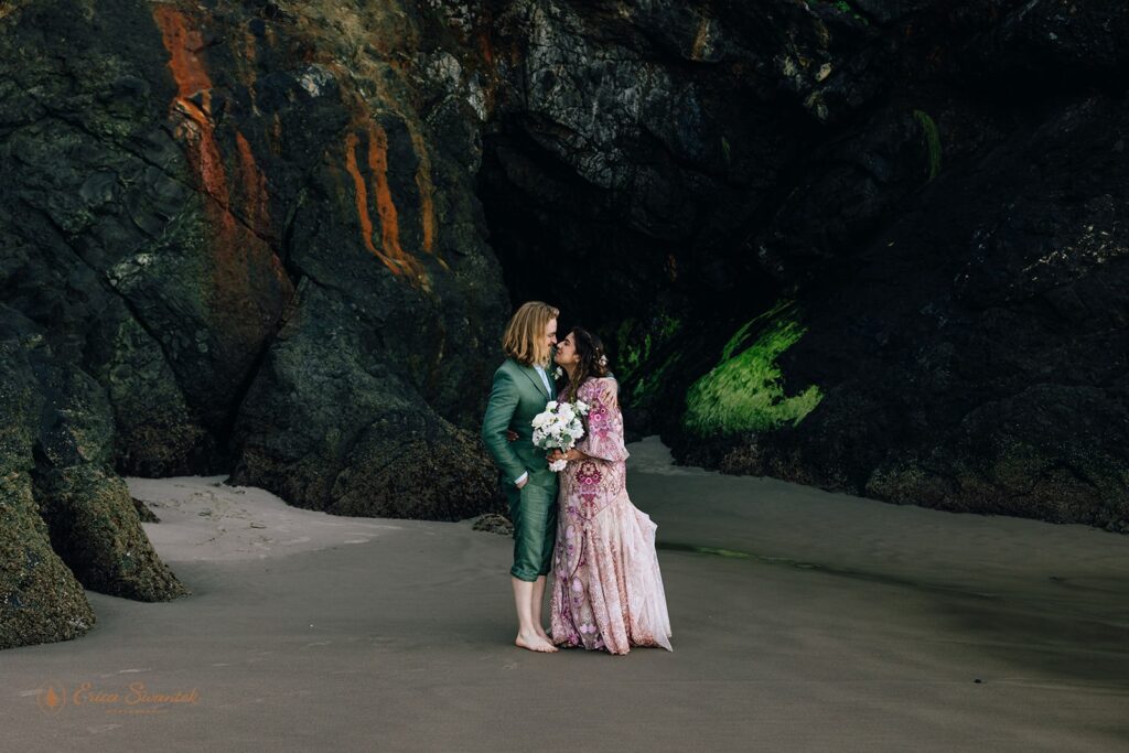 dreamy neskowin elopement at oregon coast