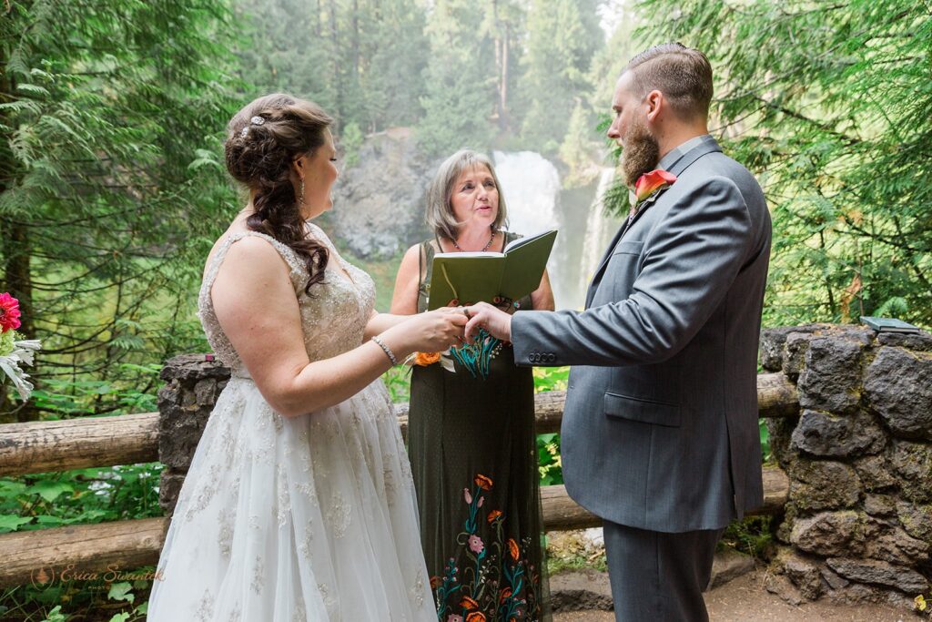 waterfall elopement ceremony in Oregon