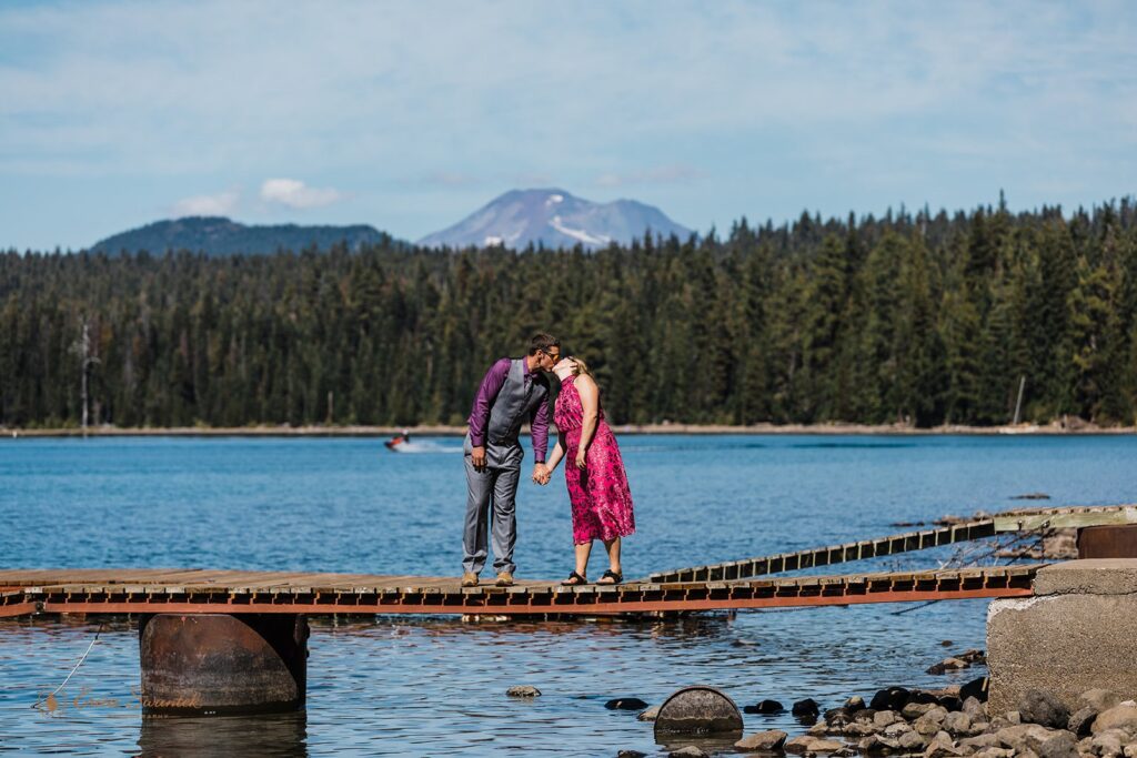 cascade mountains elopement in oregon