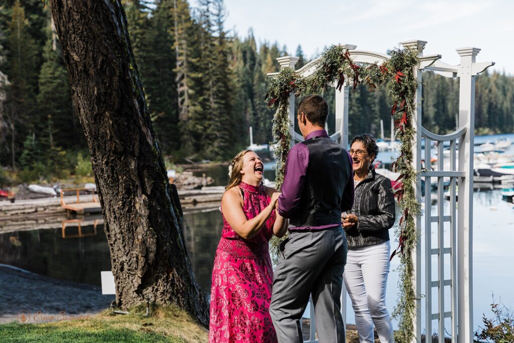 cascade mountains elopement ceremony