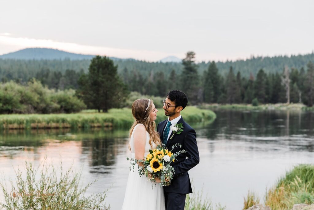 sunriver OR elopement at a gorgeous river shore
