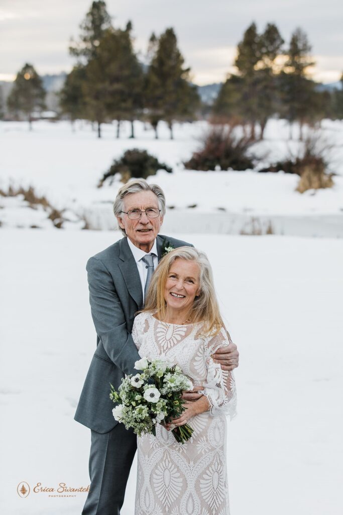 romantic winter elopement photos outdoors in Oregon with snowy backdrops