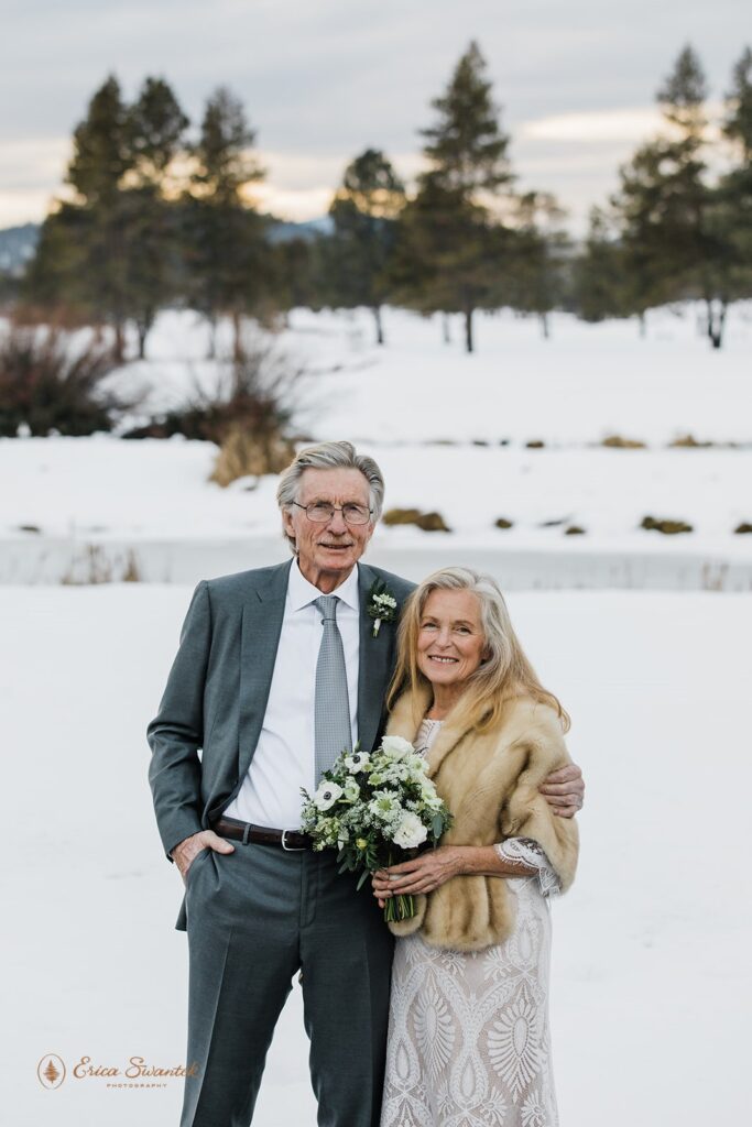 romantic winter elopement photos outdoors in Oregon with snowy backdrops