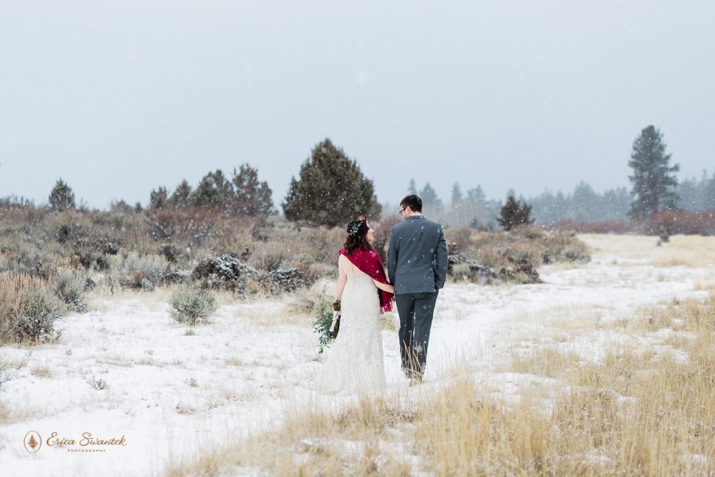 Sisters oregon winter elopement
