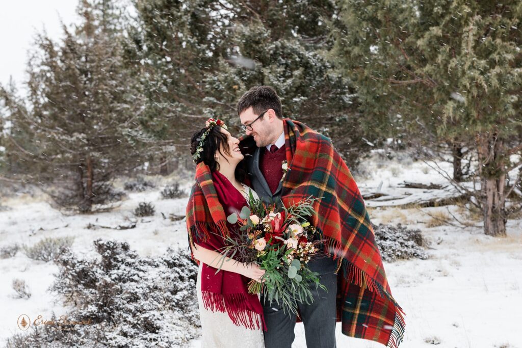 Sisters oregon winter elopement