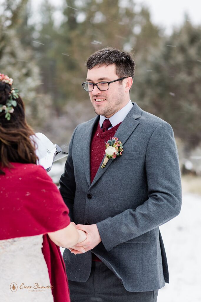 Sisters oregon winter elopement