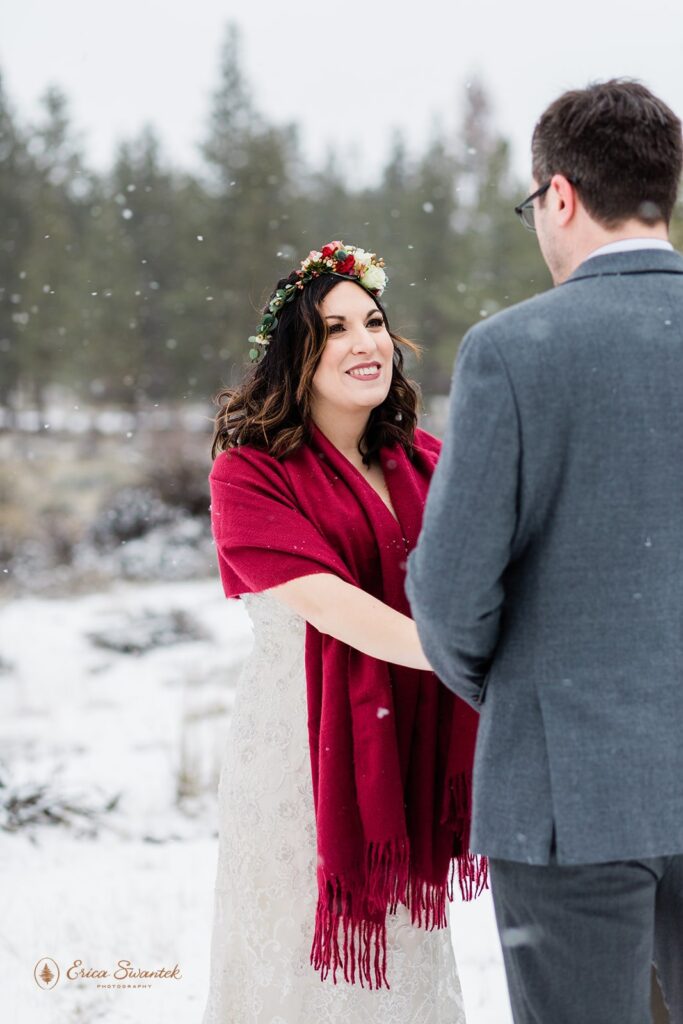 Sisters oregon winter elopement
